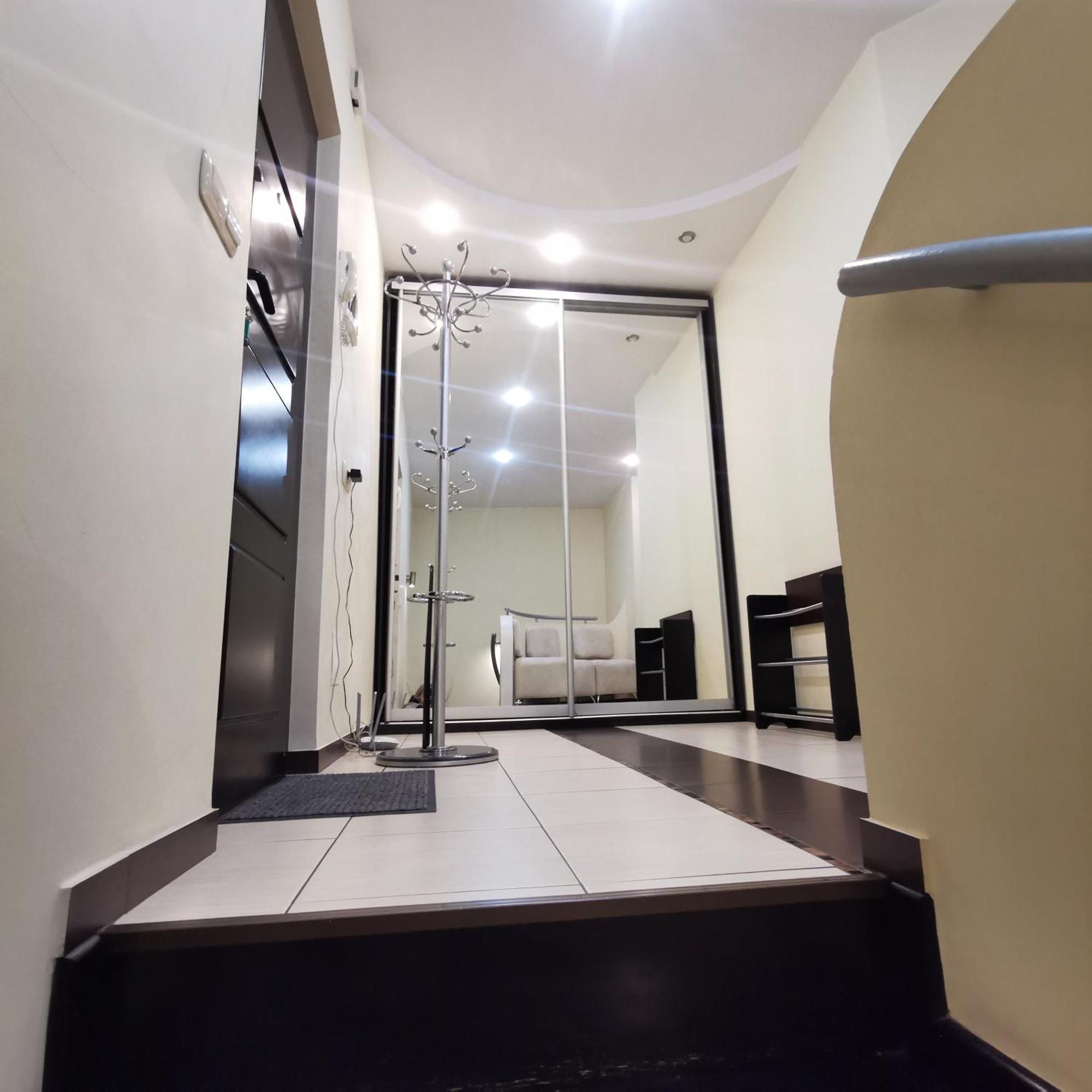 Big Apartment In Rivne Center Экстерьер фото