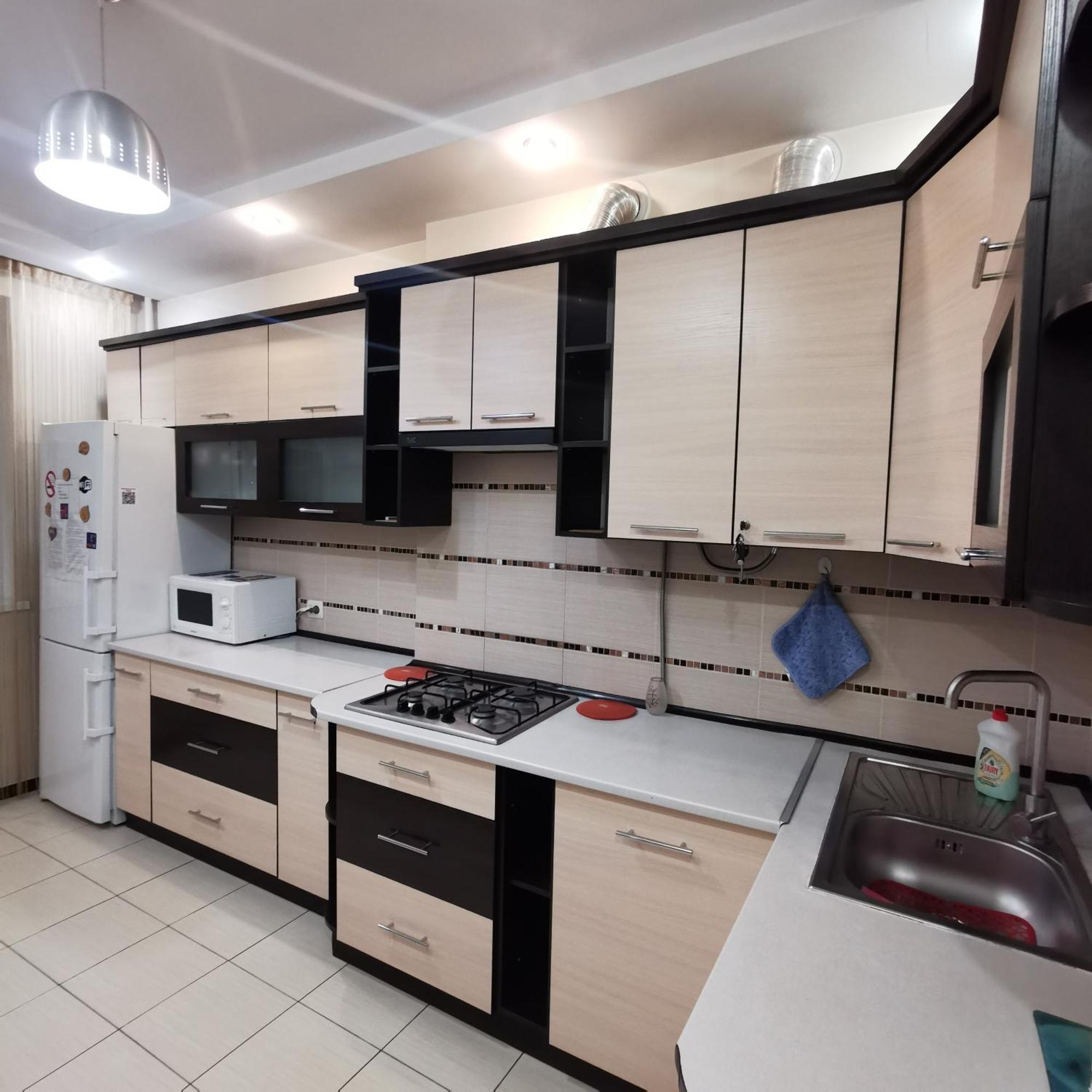 Big Apartment In Rivne Center Экстерьер фото